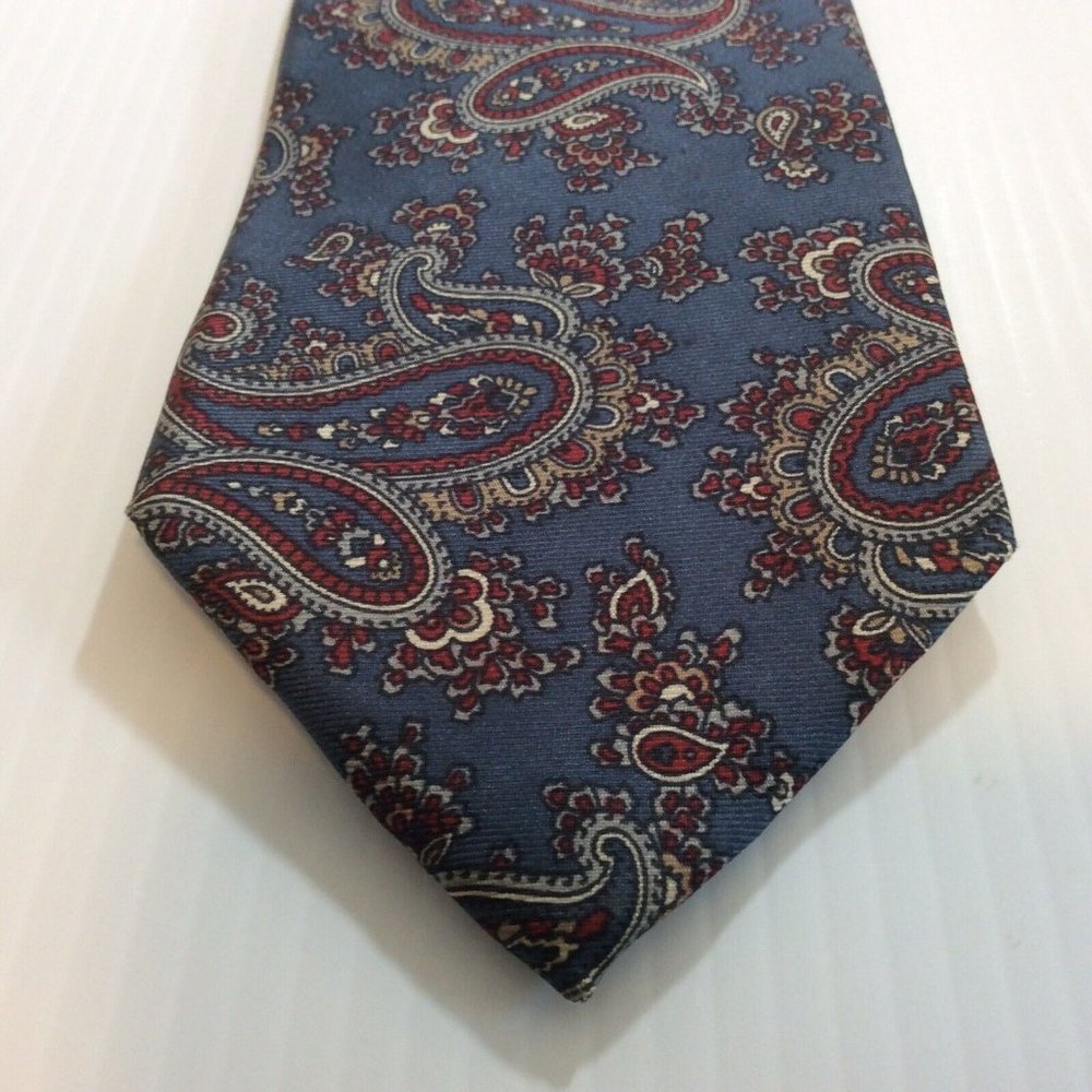 Christian Dior MENS TIE NECKTIE 3.25 in All Silk USA Gray Burgundy Silver Taupe